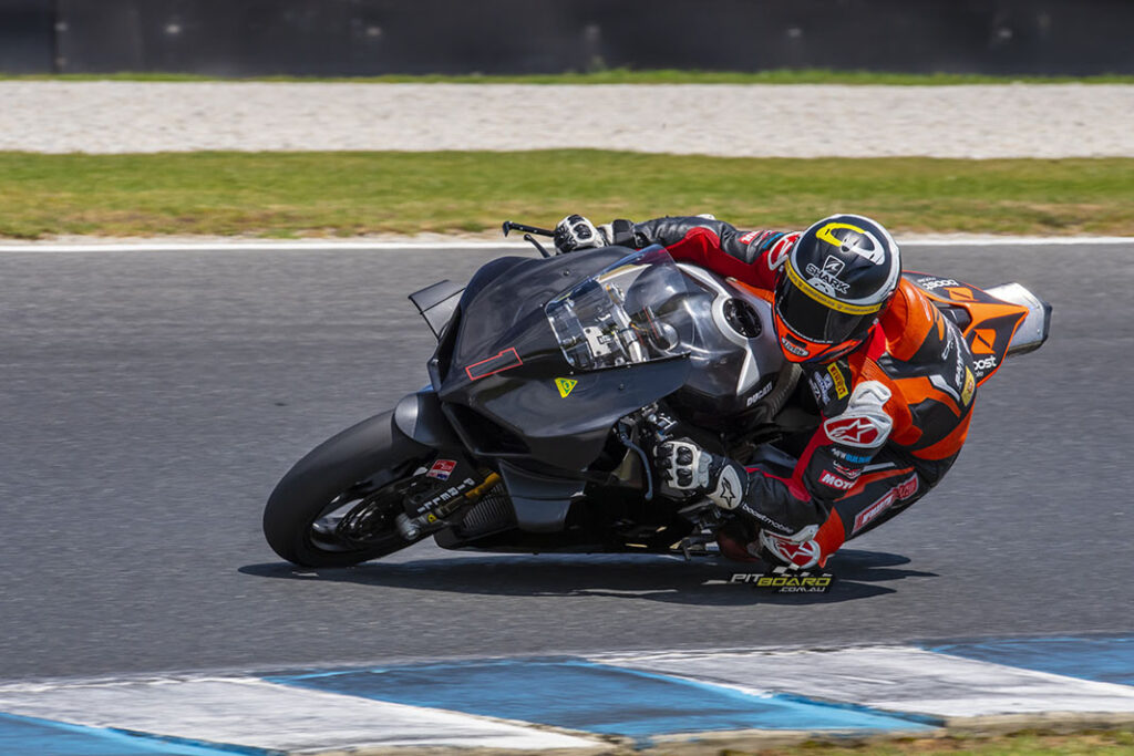 Wayne Maxwell was instantly back out on top for day two of the ASBK Philip island test...