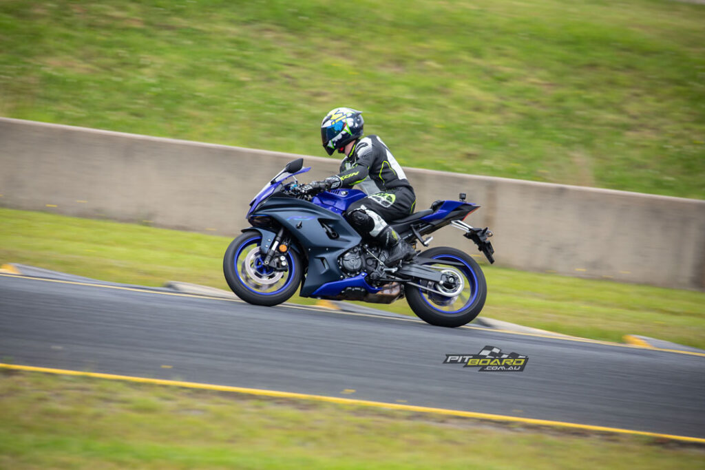 The R7 braking setup is great, lots of confidence braking into corners, but the seat was slippery and that was tiring.
