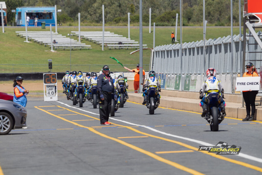 Third practice was cancelled for the OJC. So, the field of Yamaha R-15s had just two sessions to get used to the track.