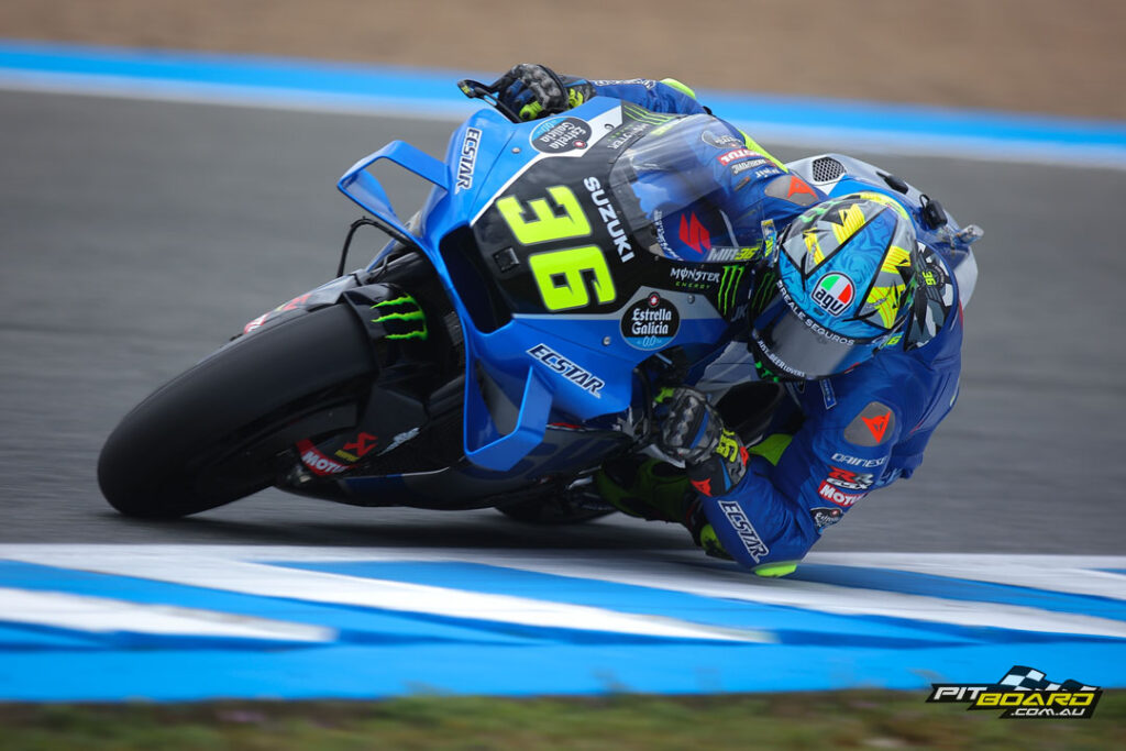 Team Suzuki Ecstar duo Joan Mir and Alex Rins were testing suspension items and swingarms, comparing them to the ones they’ve already tested.