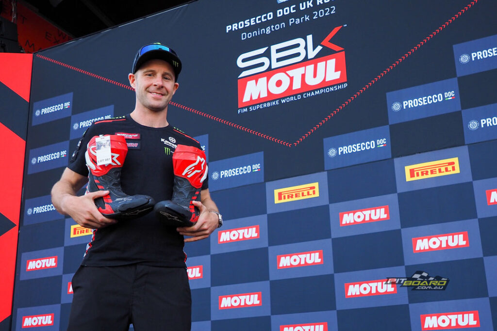 Signed boots from six-time Champion Jonathan Rea (Kawasaki Racing Team WorldSBK) were sold for $1650.