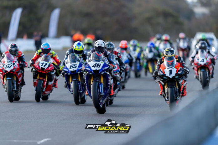 At Morgan Park, the Yamaha R1 was expected to enjoy the tight and bumpy running at the 1.5km circuit of Morgan Park.