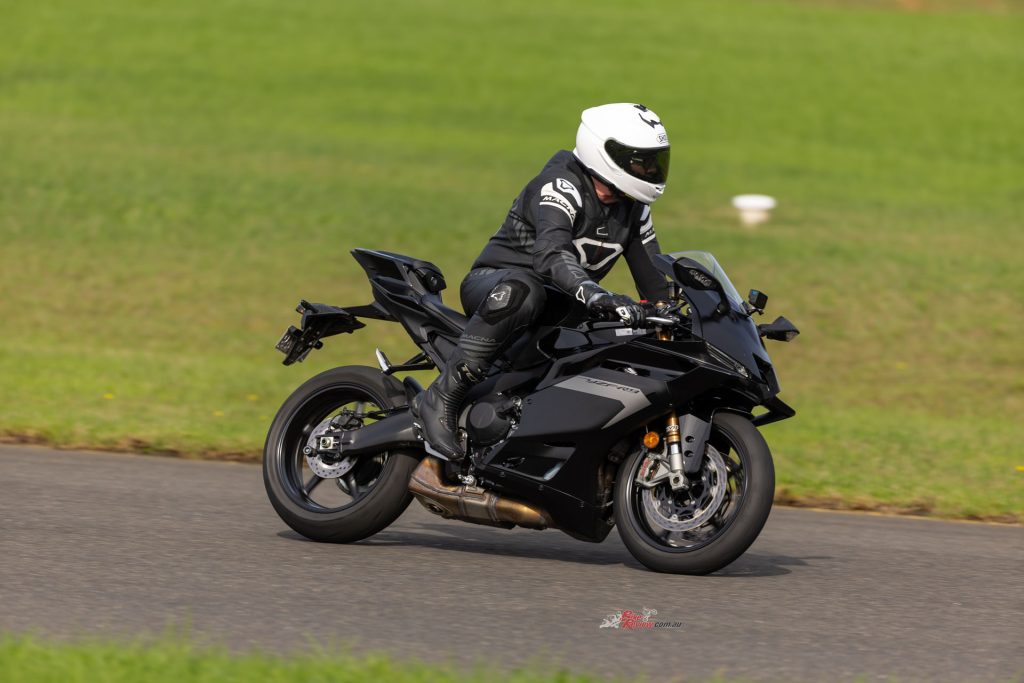 Track Test | 2025 Yamaha YZF-R9 Review - Racing, Riding, Motorcycle ...
